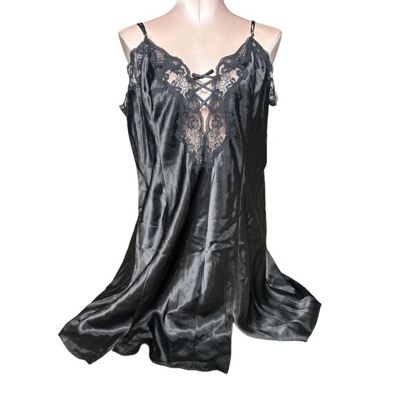 Gorgeous Fredericks of Hollywood slip dress/chemise - Picture 3 of 11